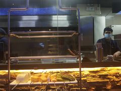 面包甜点陈列柜-三个蒙古大叔羊肉串(大宁店)