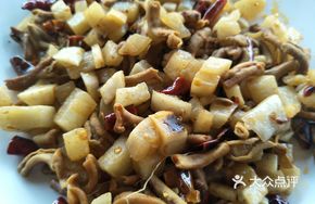 Sour Radish Stir-fried Duck Intestines