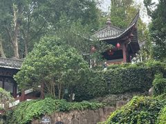 -披云山庄