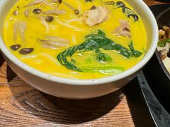 滋养花胶鸡米线-云海肴·汽锅鸡·云南代表菜(美罗城店)