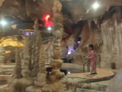 -泉城欧乐堡戏水湾艺术养生温泉