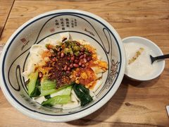-陇上秦轩西安biangbiang面(朝龙汇店)