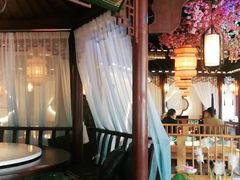 -荷塘秋月·本帮江浙菜(国权路店)