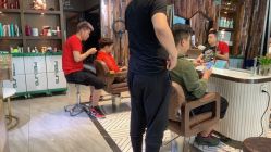 -PE SALON