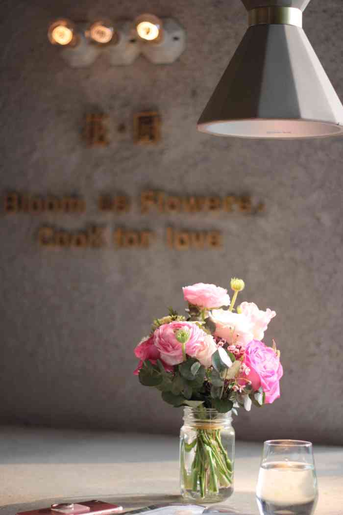 tomacado花厨(王府中环店)-"最早意义上的网红餐厅吧,没来过中环这家