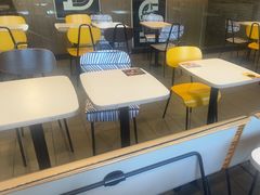 -麦当劳(杨林得来速店)