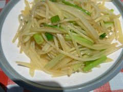 -老郑家东北春饼(龙悦居店)