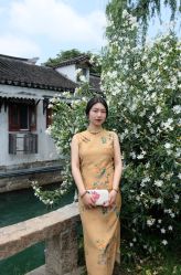 -一揽芳华汉服旗袍体验馆(拙政园店)