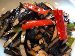 蒜香杭椒炒臭豆干-老灶味道·本帮菜(昌平路店)