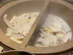 -滇香肴·云南菜蒸汽石锅鱼(云南北路店)