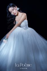 -乐派诗婚纱摄影