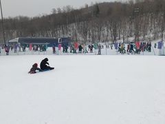 -亚布力新体委滑雪场