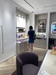 -法国娇兰精品店