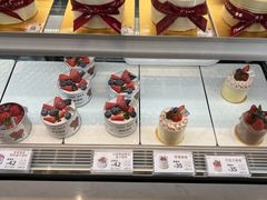 -花花卷卷·鲜食蛋糕(静安久光百货店)