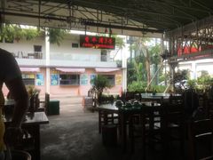 -四川小胡子海鲜(丁村万人海鲜广场店)