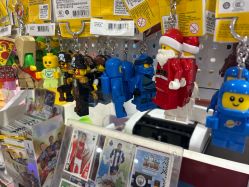 -逝水玩具折扣店