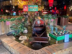 -老滇山寨•云南特色菜•地方菜•民族风情歌舞表演(金碧店)