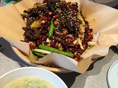 -有红鸡毛店·川菜(建设路店)