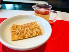 杏仁饼-馋遇江南·精致湖景雅宴(东方之门店)