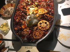 -江边城外烤全鱼(世茂广场店)