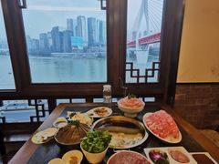 -小天鹅火锅·一线江景洪鼎旗舰店(洪崖洞店)
