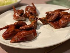 脆皮乳鸽-新荣记(BFC外滩金融中心店)