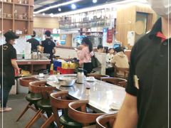 大堂-胡须佬鸡煲四季火锅店(石厦西村直营店)