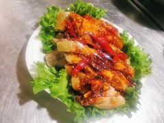 -三升美食城