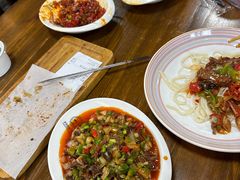-歹歹的加个面过油肉拌面