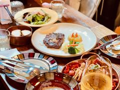 -SISTERS BAR RESTAURANT川意酒馆(嘉善老市H楼店)