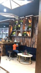 -PE SALON