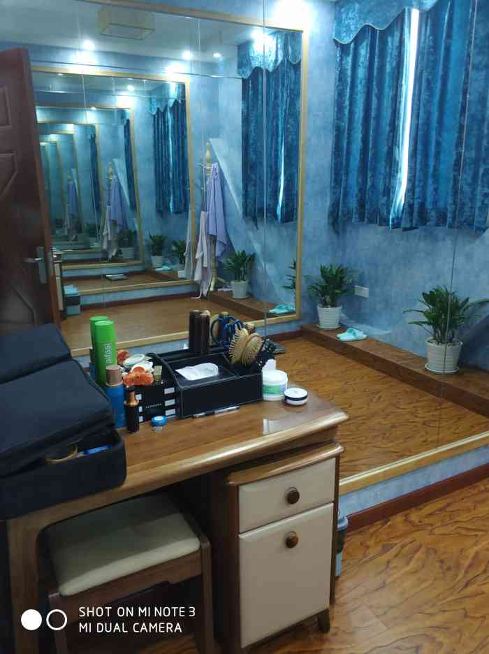 露玛佳形象形体管理会所-"店在龙湖时代a馆里面 店的位置在角落里一.