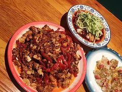 -柴窝堡22号辣子鸡·传承新疆菜