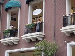 -王府井奥莱临潼小镇(临潼店)