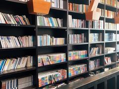 -钟书阁(松江泰晤士小镇店)