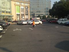 -月星家居广场-路面停车场