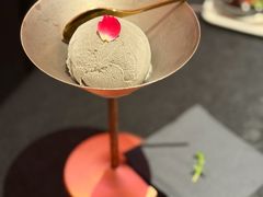 黑芝麻冰淇淋-醉东Oriental House(静安嘉里店)
