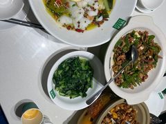 -绿草地·湘菜(7mall店)