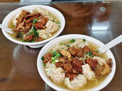 牛腩云吞面-新园饮食店(香洲总店)