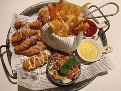 -露露家咖啡店