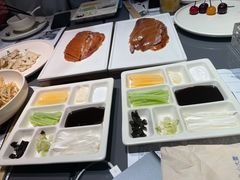 酥不腻烤鸭-小大董·烤鸭(观景餐厅·南京西路店)