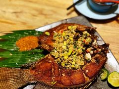 香茅草烤罗非鱼-云之南(八里庄店)