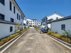 -大连步云山老汤度假山庄