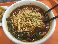 -牛一嘴·兰州牛肉面·大盘鸡(财富中心店)