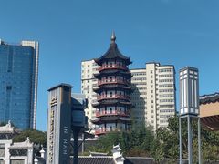 -绳金塔