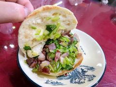 火勺夹肉-北京龙庆四季香农家饭庄·灶台鱼·碳烤虹鳟鱼(龙庆峡店)