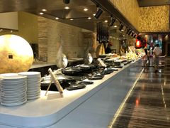 自助取餐区-威珀斯酒店·珀萃美食餐厅 | 海鲜刺身·现烤生蚝·特色烤肉