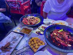 美味多汁的麻辣小龙虾-金陵暴走小龙虾·迷踪蟹(凯德MALL店)