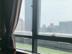 -青岛中心假日酒店·蓝天行政酒廊