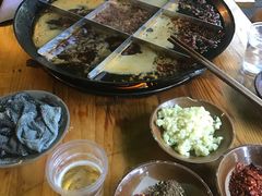 -岗上渣渣老火锅(两路口店)